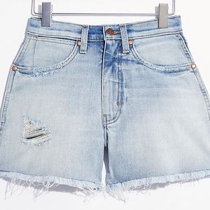 Wrangler A-Line / Wide Leg Shorts Size 28